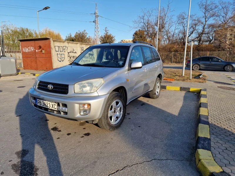 Toyota Rav4, снимка 4 - Автомобили и джипове - 48101727