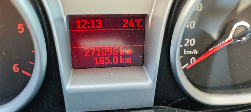 Ford Kuga, снимка 8 - Автомобили и джипове - 51596862