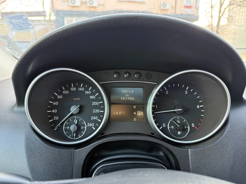 Mercedes-Benz ML 320 6 МЕСЕЦА ГАРАНЦИЯ/CDI 224к.с. Подгрев/Навигация, снимка 13 - Автомобили и джипове - 52883985