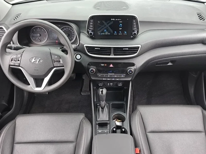 Hyundai Tucson Diesel 2.0 2Wd Smart, снимка 7 - Автомобили и джипове - 56220789
