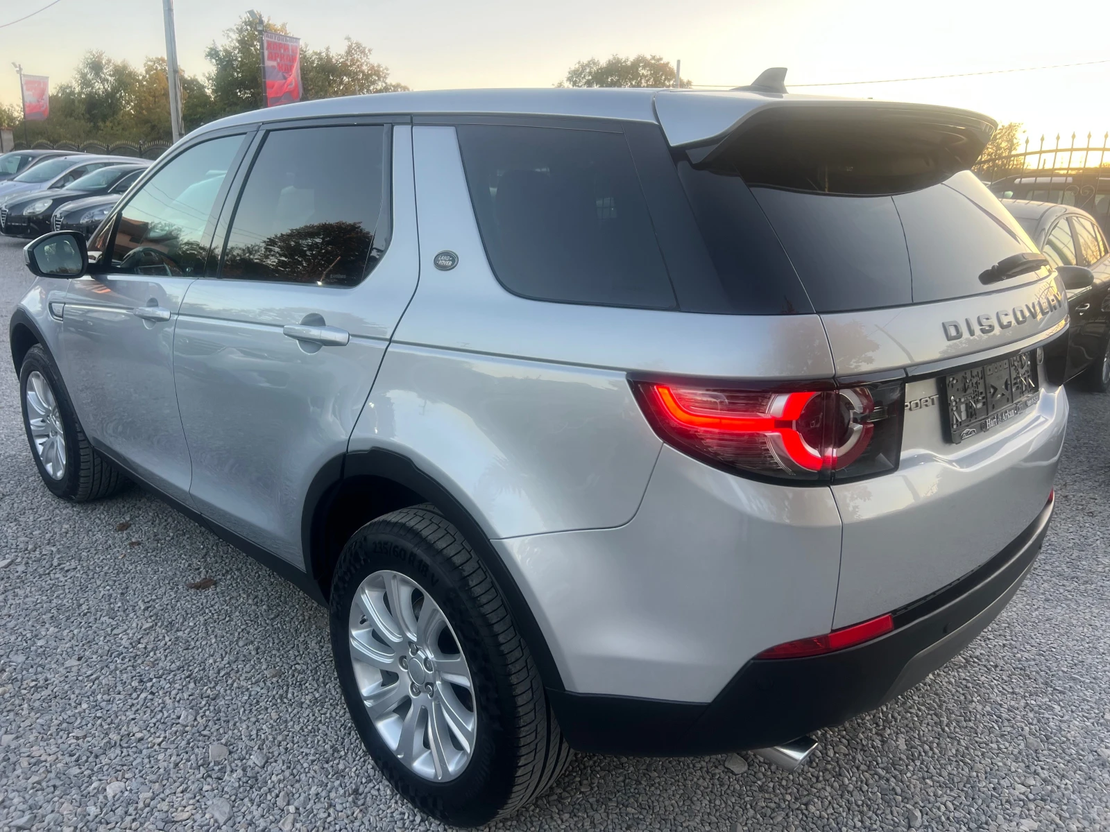 Land Rover Discovery Sport 2.0D4-ЕВР0 6В-4Х4-НАВИГАЦИЯ-АВТОМАТИК-9 СКОРОСТИ - изображение 4