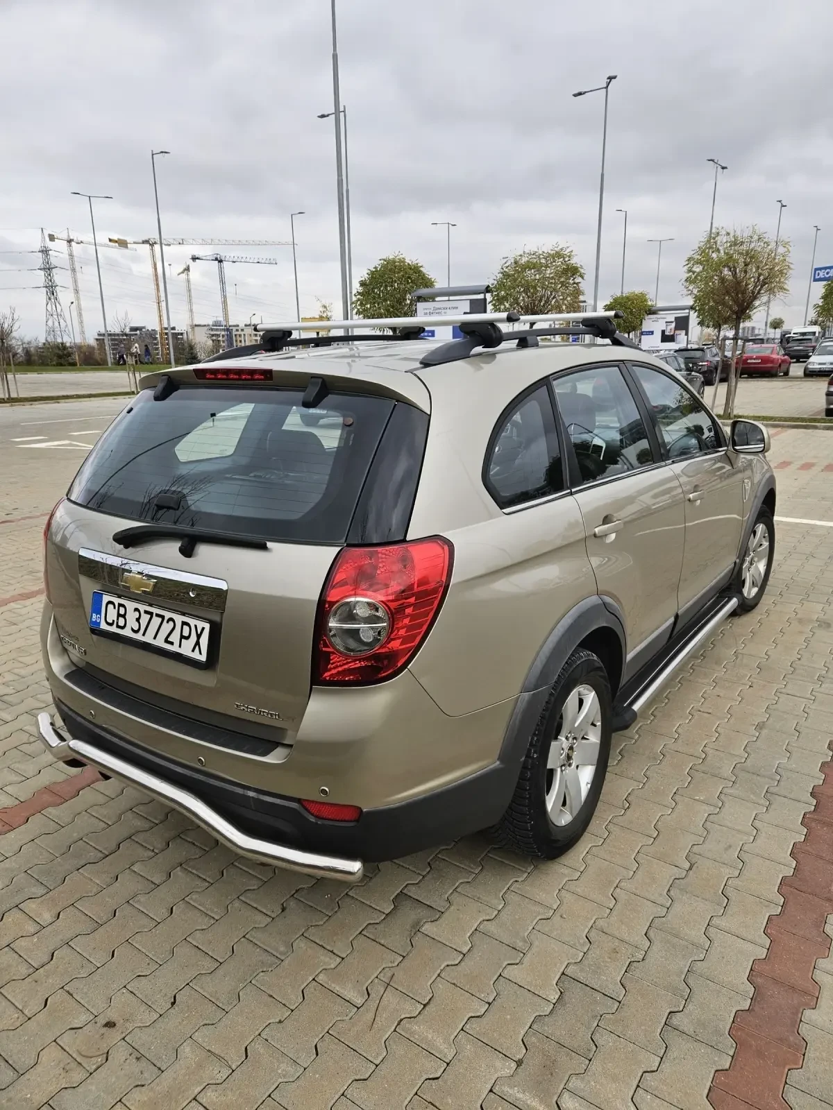 Chevrolet Captiva 4x4 обслужена, нови гуми, реални км, 7 места  - изображение 4