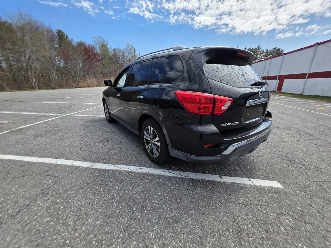 Nissan Pathfinder  - изображение 3