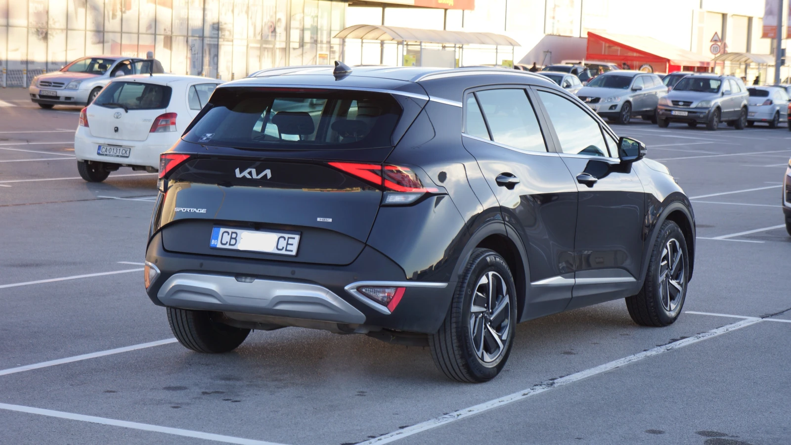 Kia Sportage 1.6 T-GDi  Full Hybrid Automatic - изображение 5