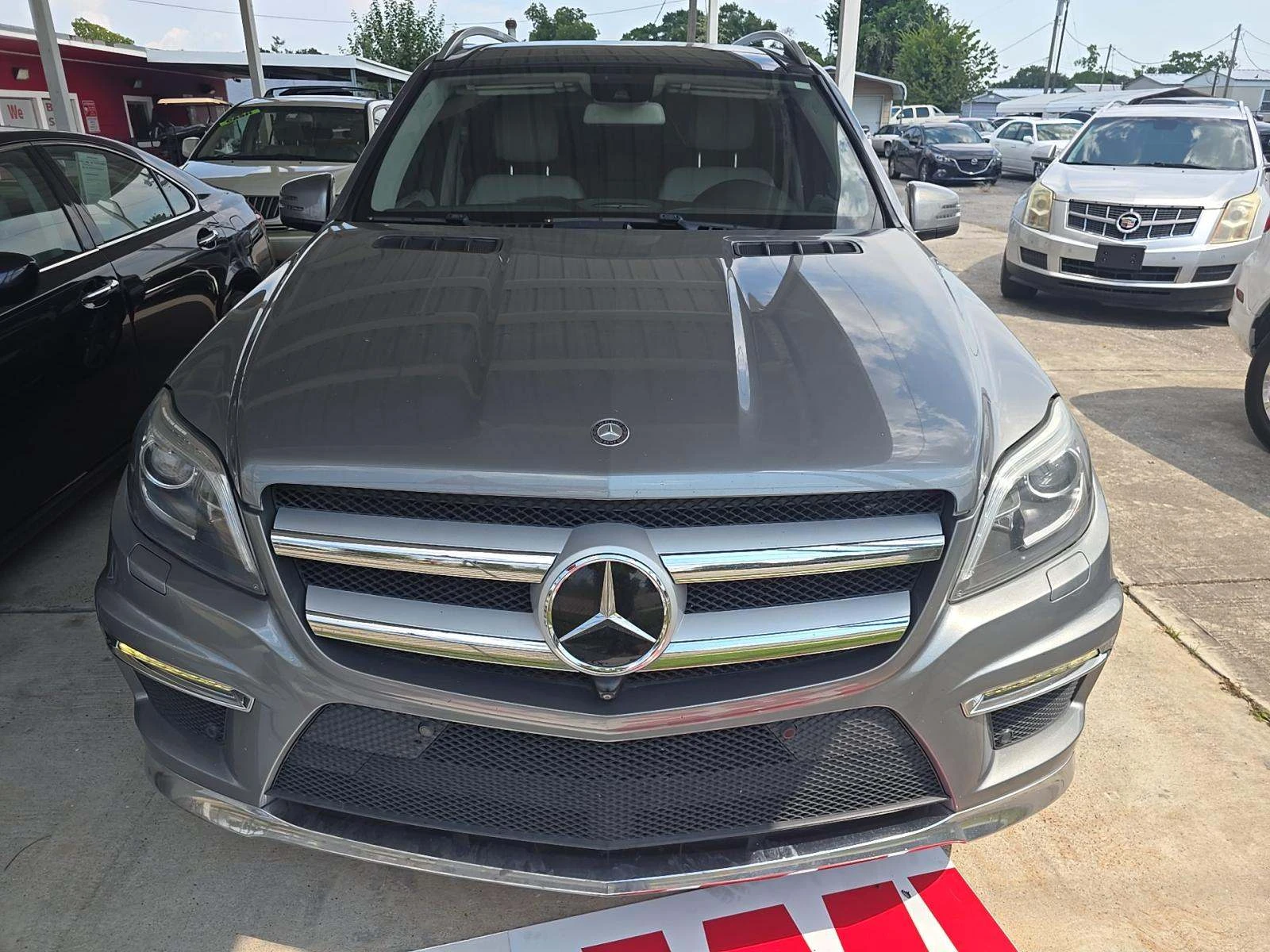 Mercedes-Benz GL 500 AMG* 7МЕСТА* МАСАЖ* ДИСТРОНИК* ОБДУХ* PANO* HARMAN - изображение 2