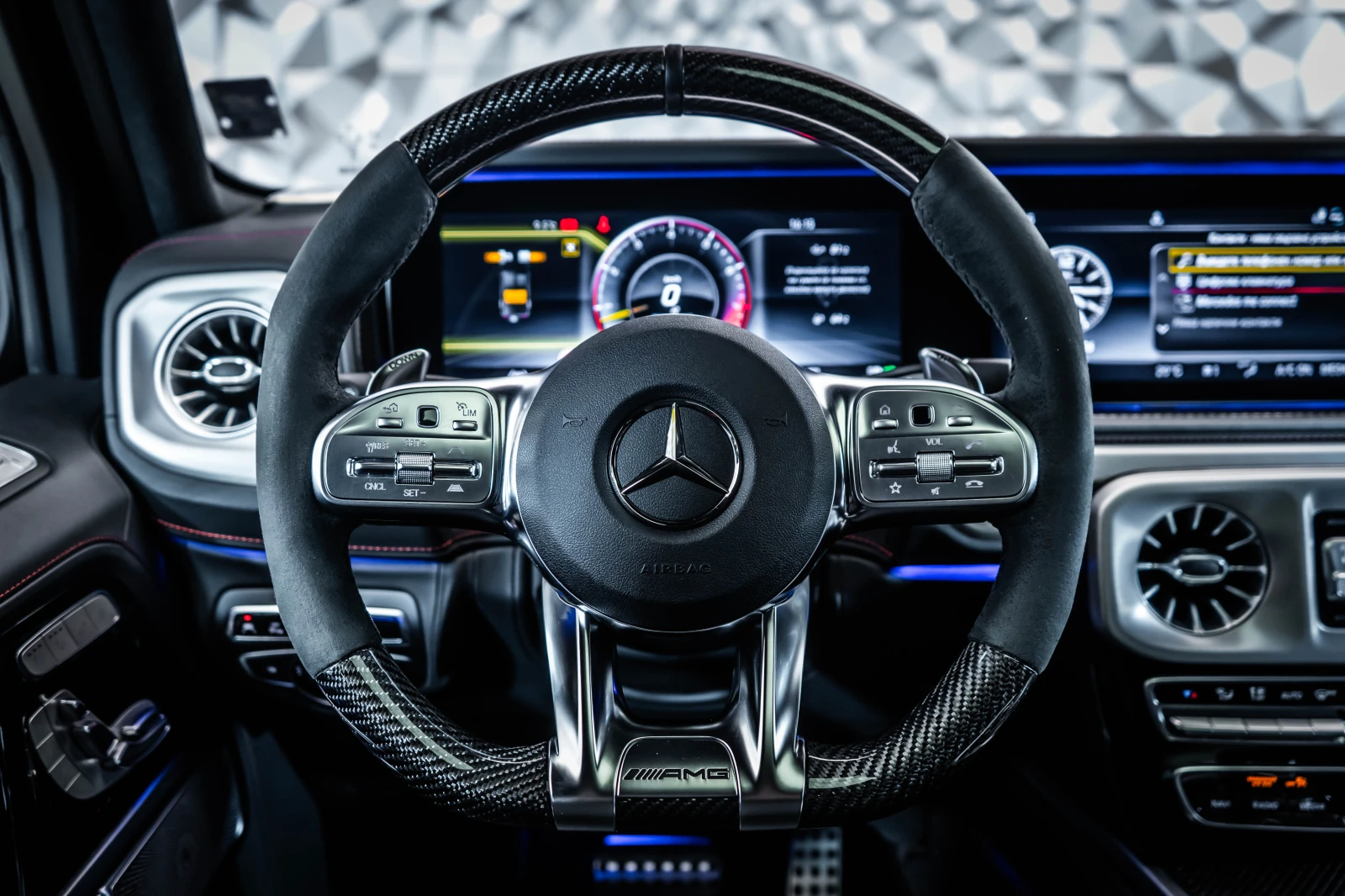 Mercedes-Benz G 63 AMG Manufaktur* Burmester* 360, снимка 11 - Автомобили и джипове - 53737881