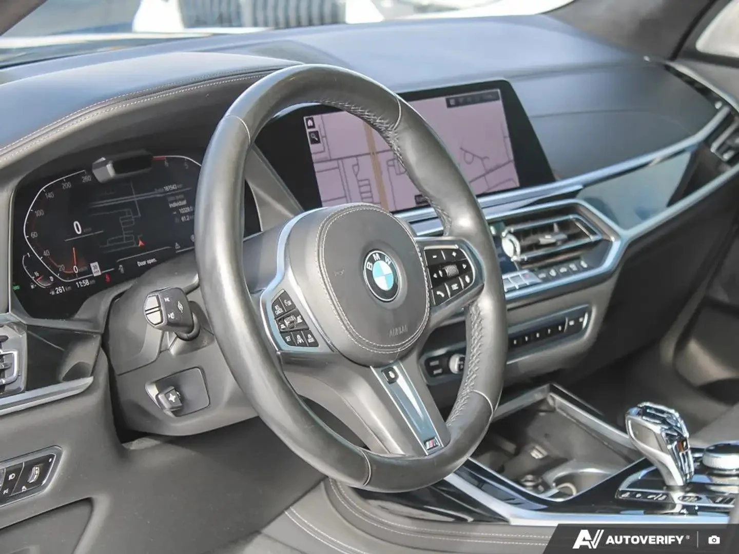 BMW X7 * xDrive50i* BOWERS&WILKINS* LASER* 360* МАСАЖИ* T, снимка 10 - Автомобили и джипове - 55223843