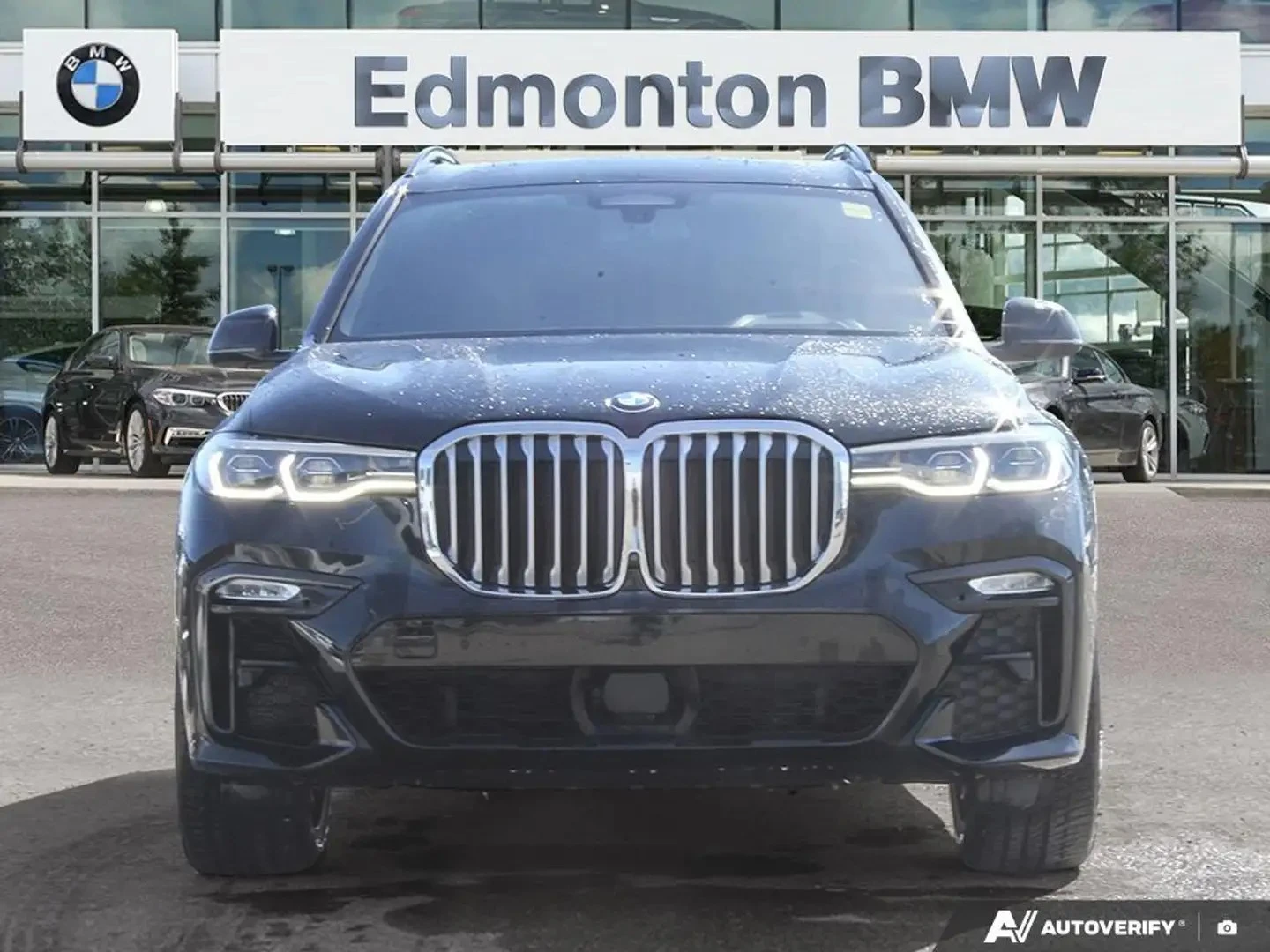 BMW X7 * xDrive50i* BOWERS&WILKINS* LASER* 360* МАСАЖИ* T, снимка 2 - Автомобили и джипове - 55223843