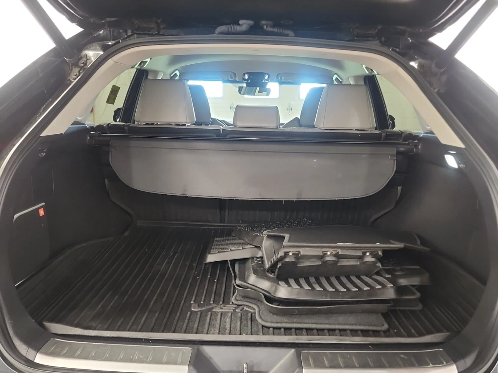 Toyota Venza * XLE * AWD * HYBRID * CARFAX * , снимка 11 - Автомобили и джипове - 55867743