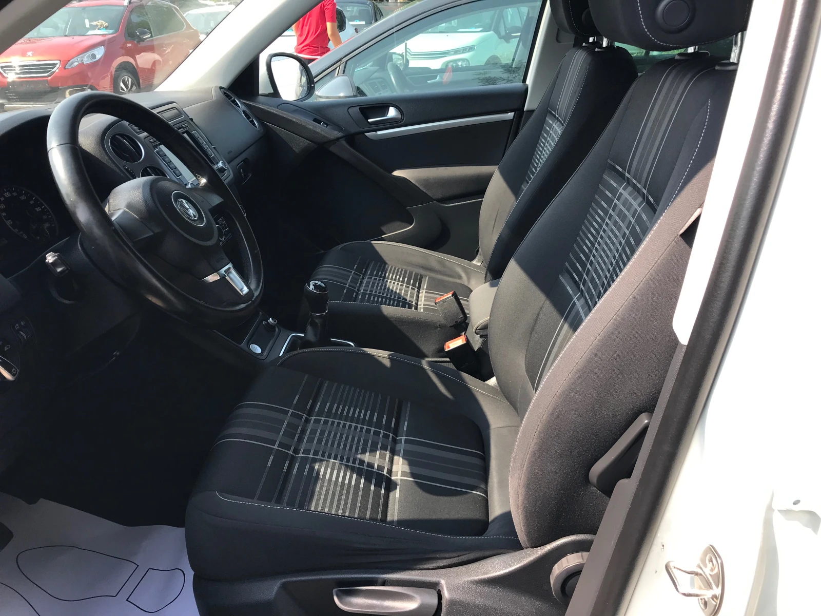 VW Tiguan 2.0TDi-6ck.2015г-full, снимка 10 - Автомобили и джипове - 56041398