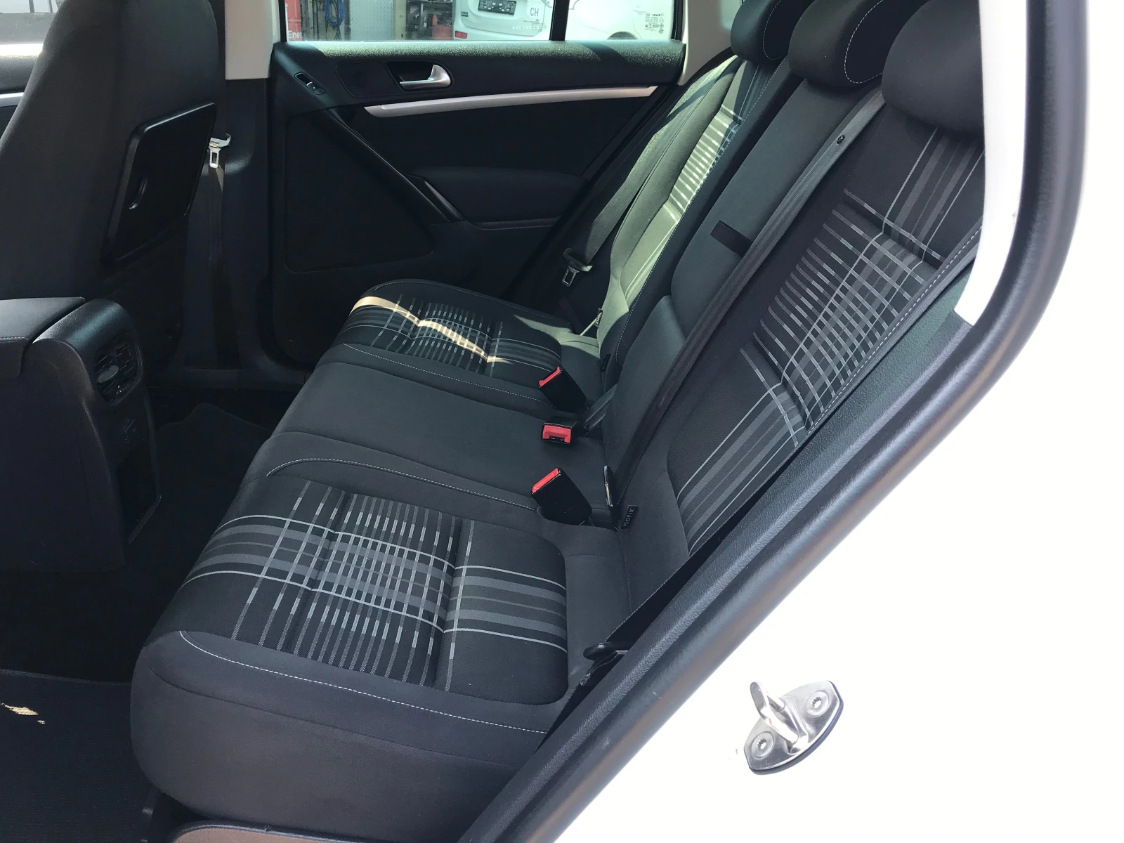 VW Tiguan 2.0TDi-6ck.2015г-full, снимка 12 - Автомобили и джипове - 56041398