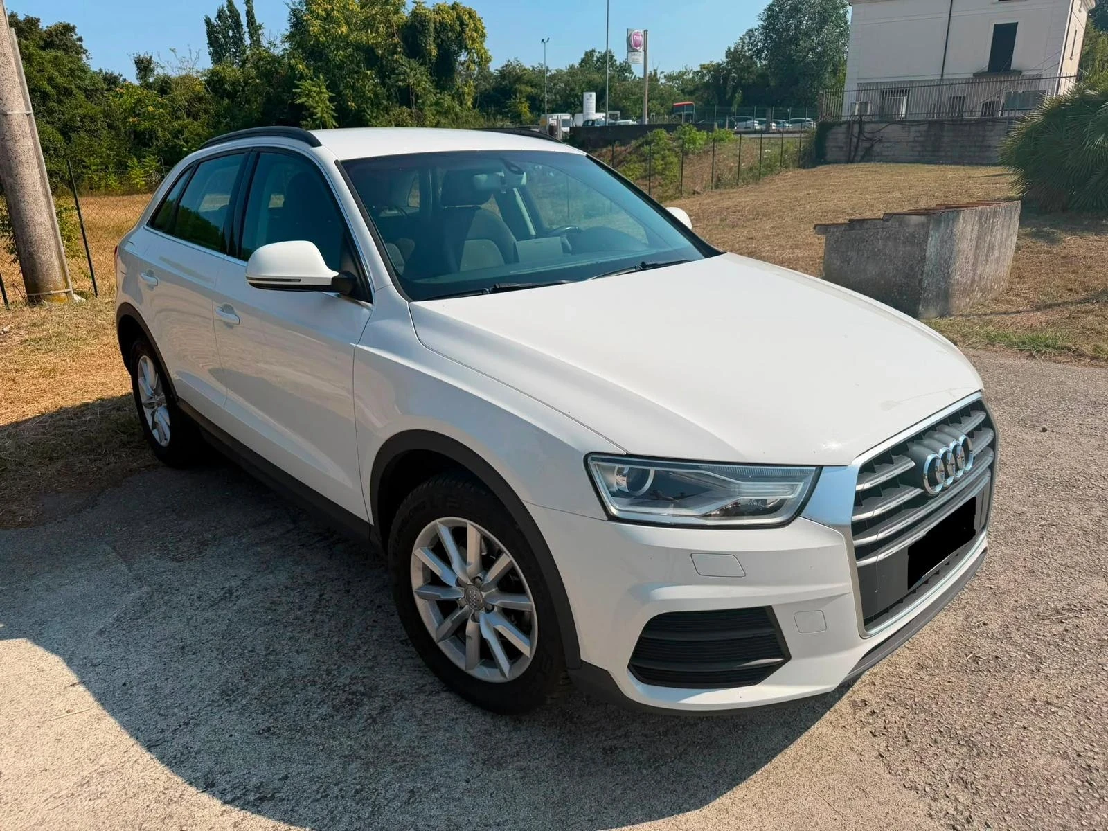 Audi Q3 2, 0TDI-150k.c/НАВИГАЦИЯ/РЪЧНИ СКОРОСТИ/ТОП!!!, снимка 3 - Автомобили и джипове - 56227605