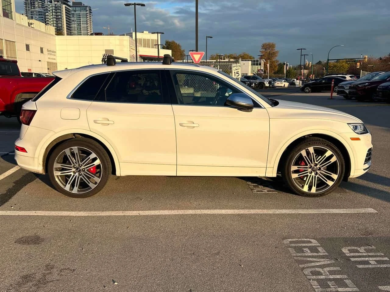 Audi SQ5 * Technik * CARFAX * ПРЕДСТАВИТЕЛСТО * , снимка 3 - Автомобили и джипове - 56665208