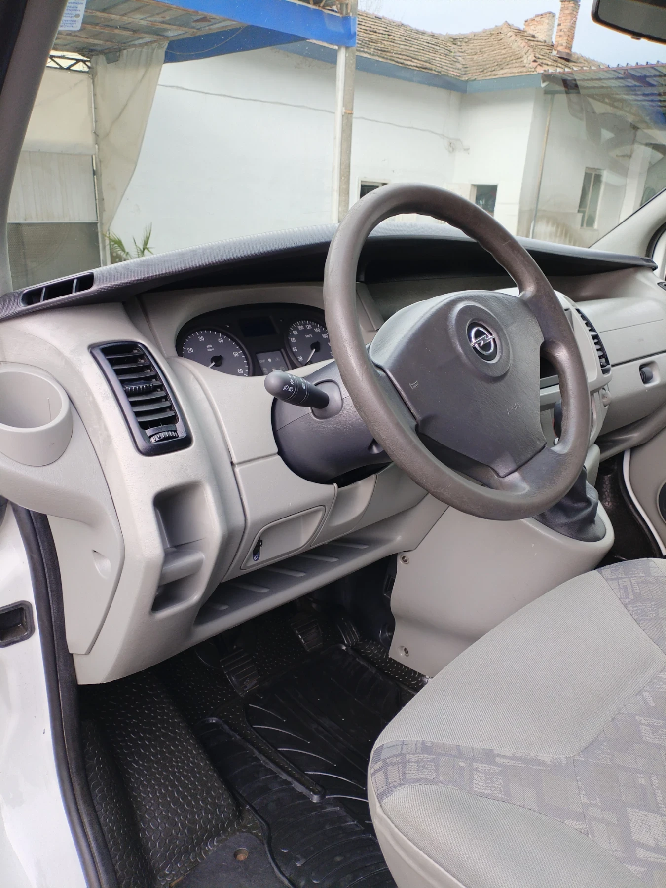 Opel Vivaro 2.5 cdti - изображение 5