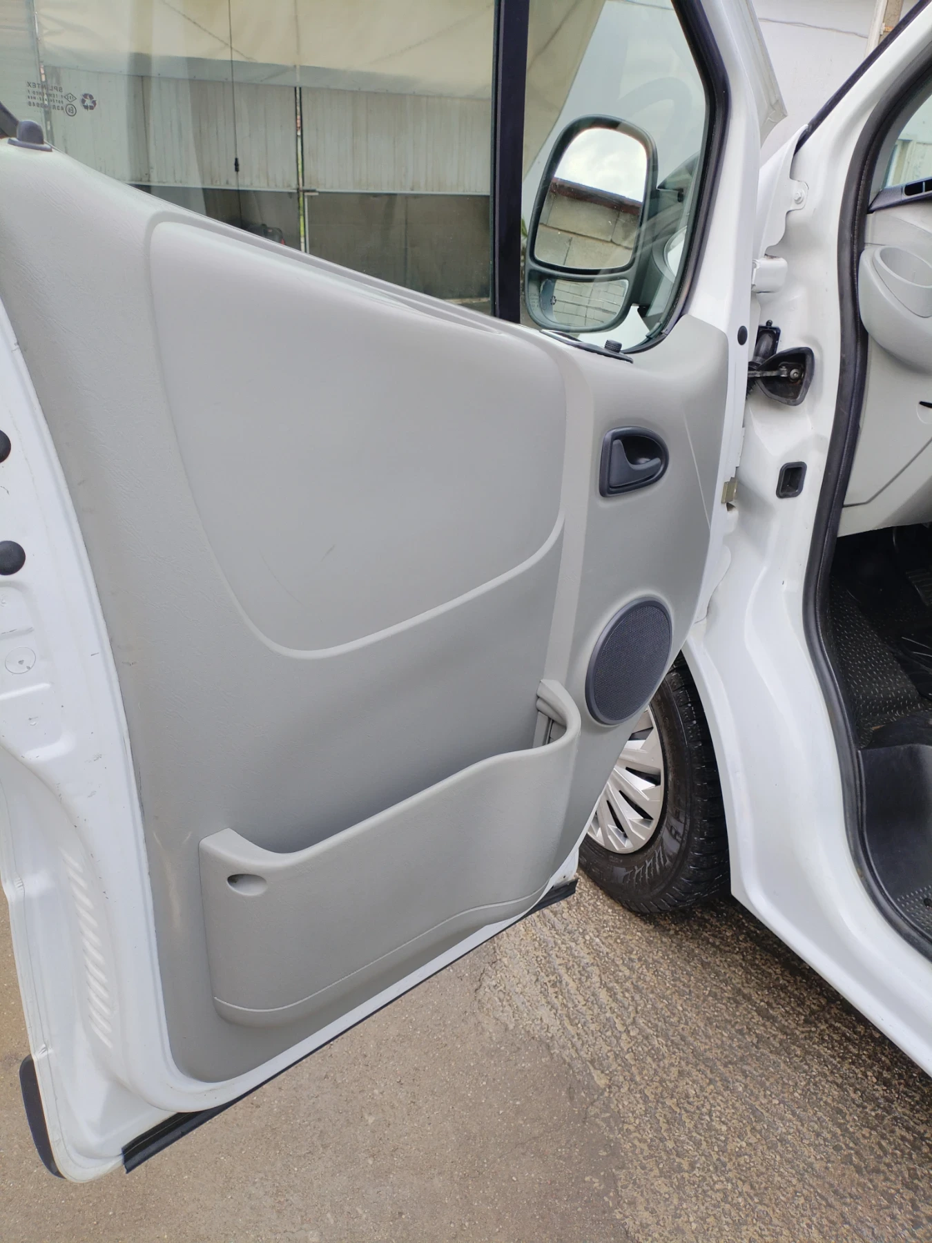 Opel Vivaro 2.5 cdti - изображение 4