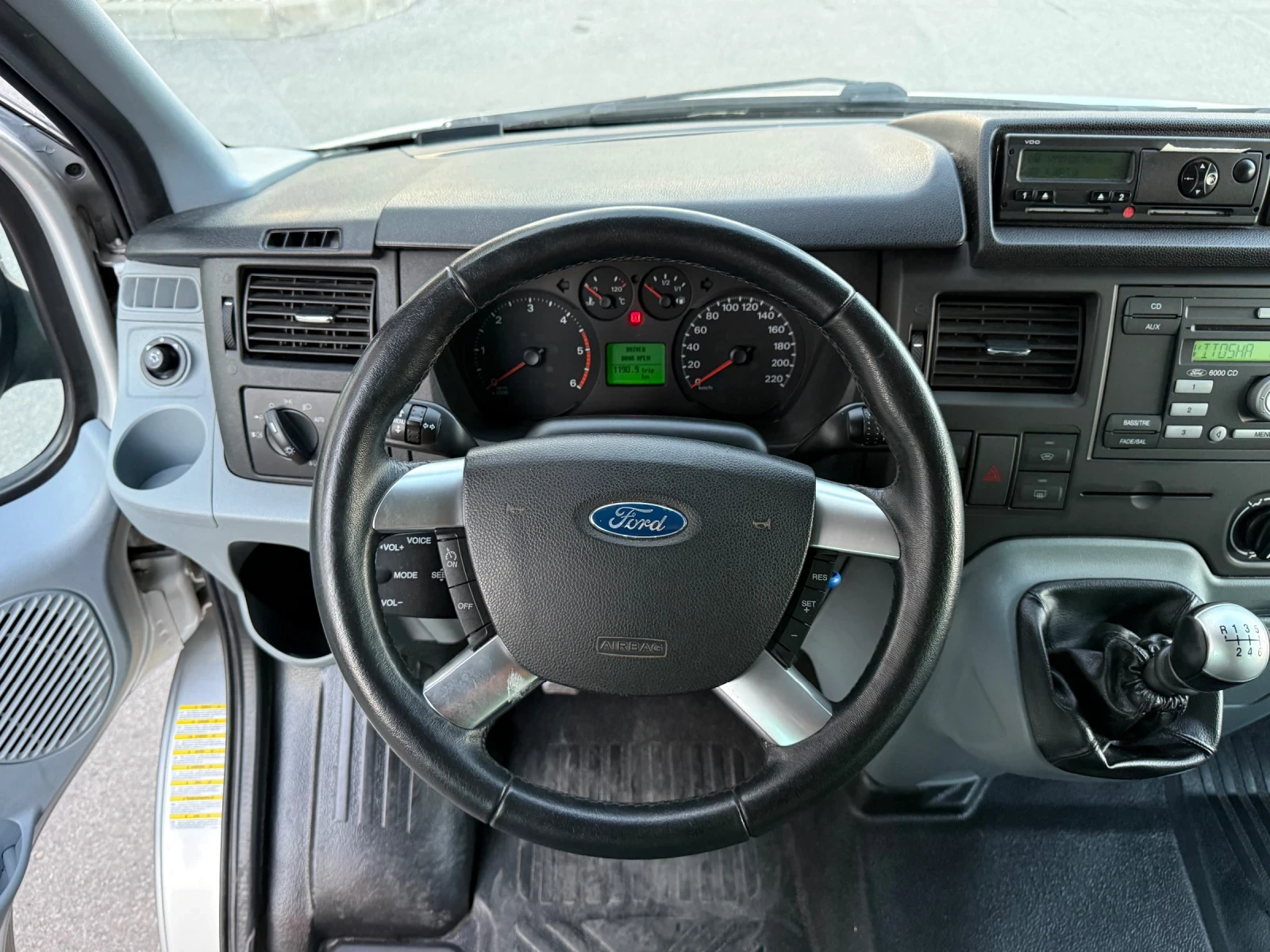 Ford Transit * 350М* ЕВРО5А* КЛИМАТИК* ТАХОГРАФ* ТЕМПОМАТ* , снимка 12 - Бусове и автобуси - 55077136