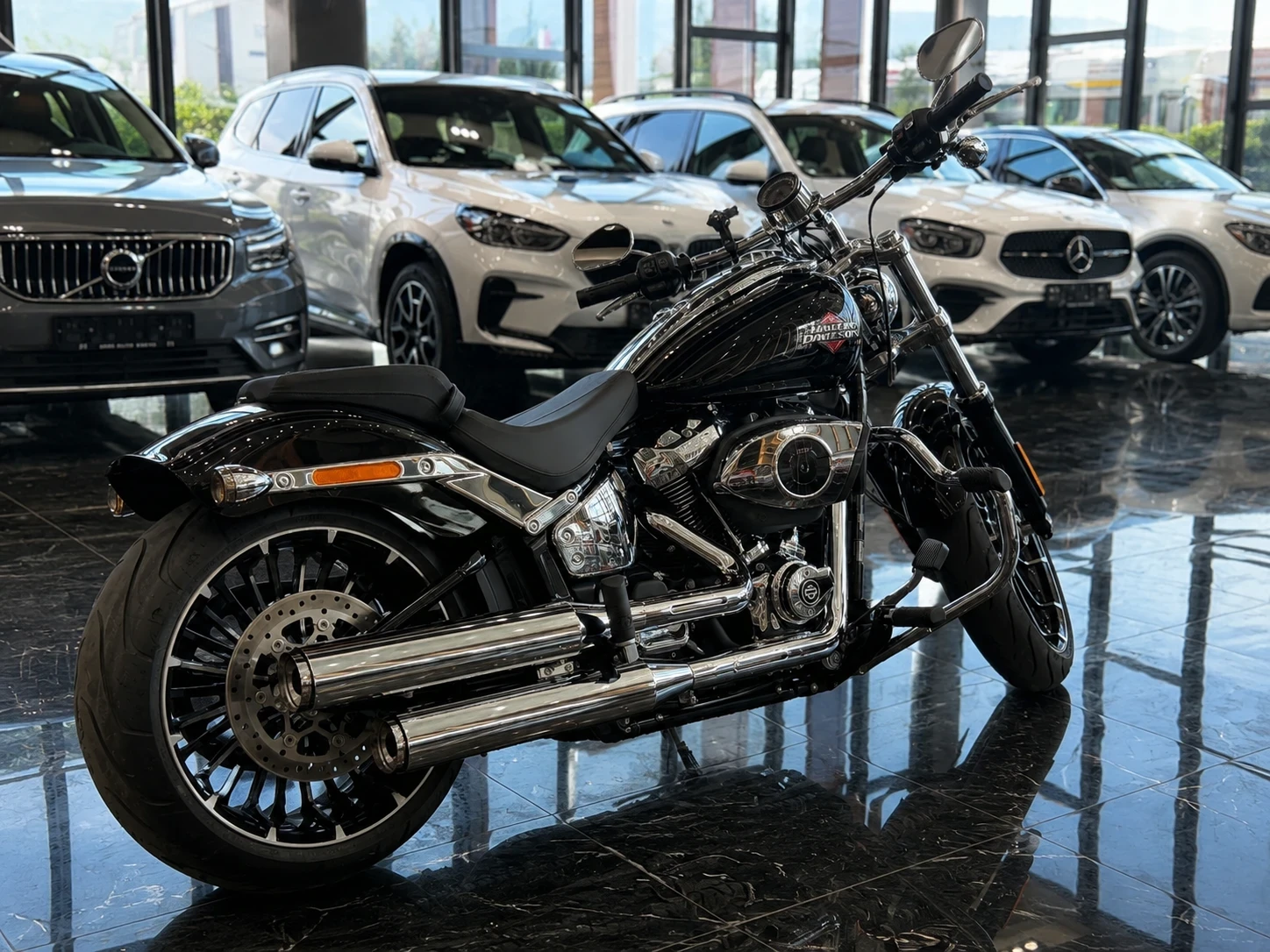 Harley-Davidson V-Rod BREAKOUT, снимка 3 - Мотоциклети и мототехника - 55994160
