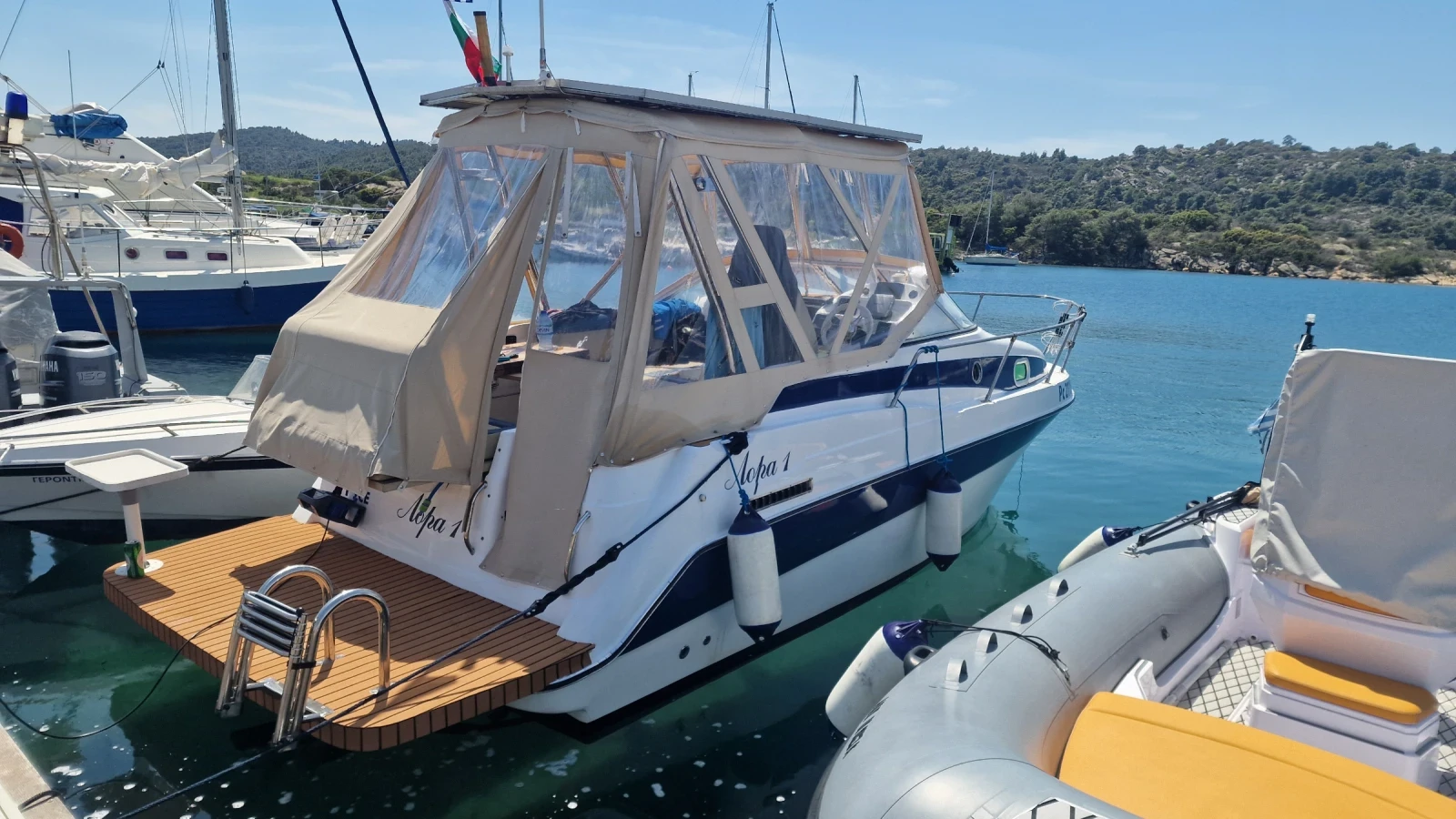 Моторна яхта Bayliner  - изображение 7