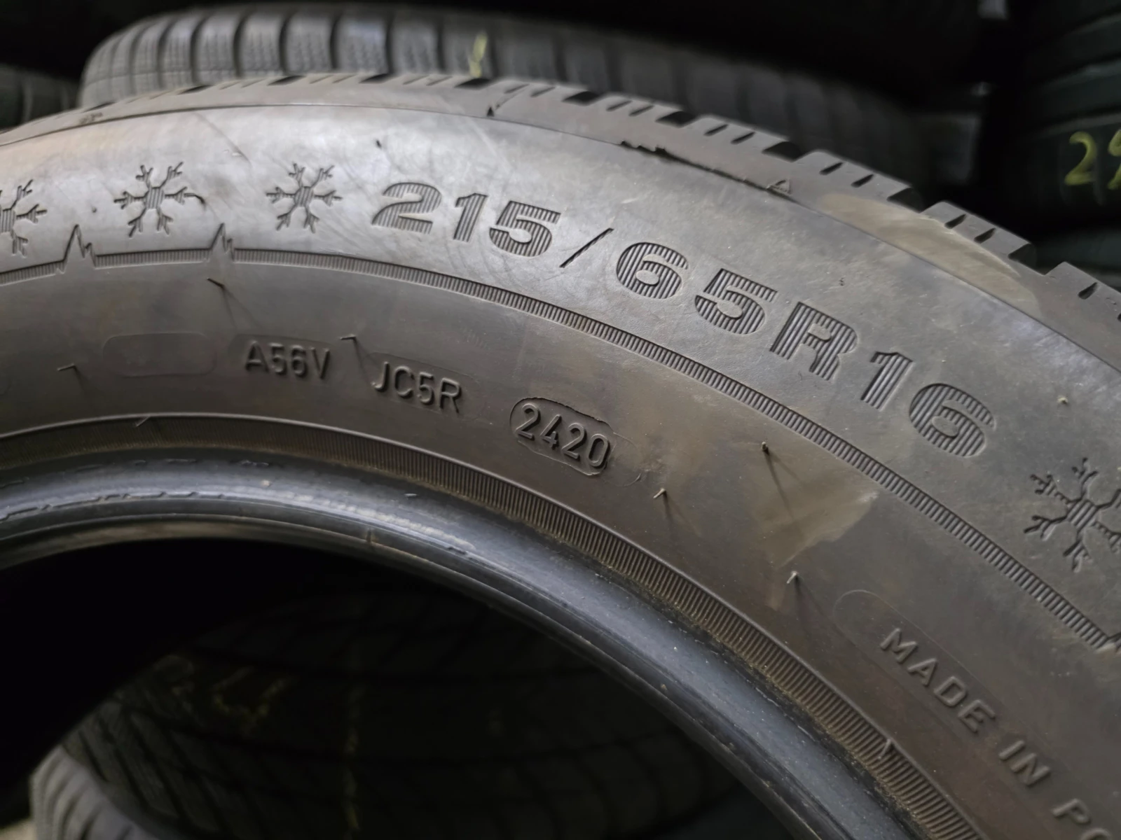 Гуми Зимни 215/65R16, снимка 5 - Гуми и джанти - 55497111