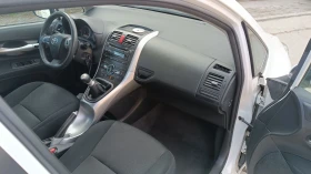 Toyota Auris 1.6-132к.с. в топ състояние , снимка 13