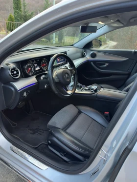 Mercedes-Benz E 220  W213 4-Matic, снимка 13