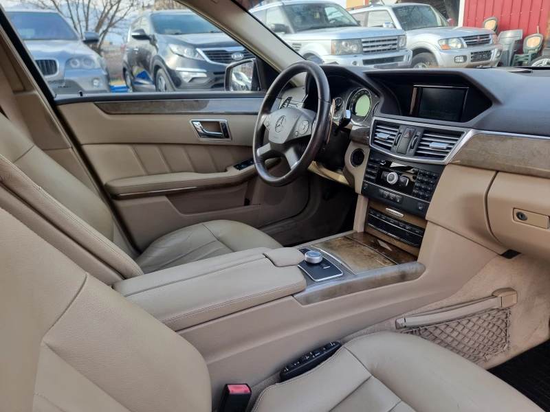 Mercedes-Benz E 300 3.5CDI, снимка 16 - Автомобили и джипове - 49127436