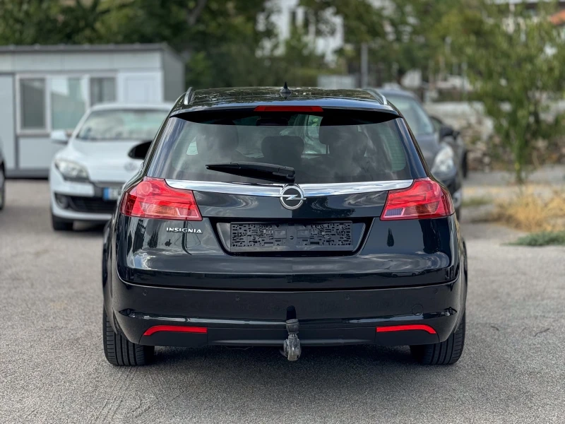 Opel Insignia 1.4T, снимка 5 - Автомобили и джипове - 51672116