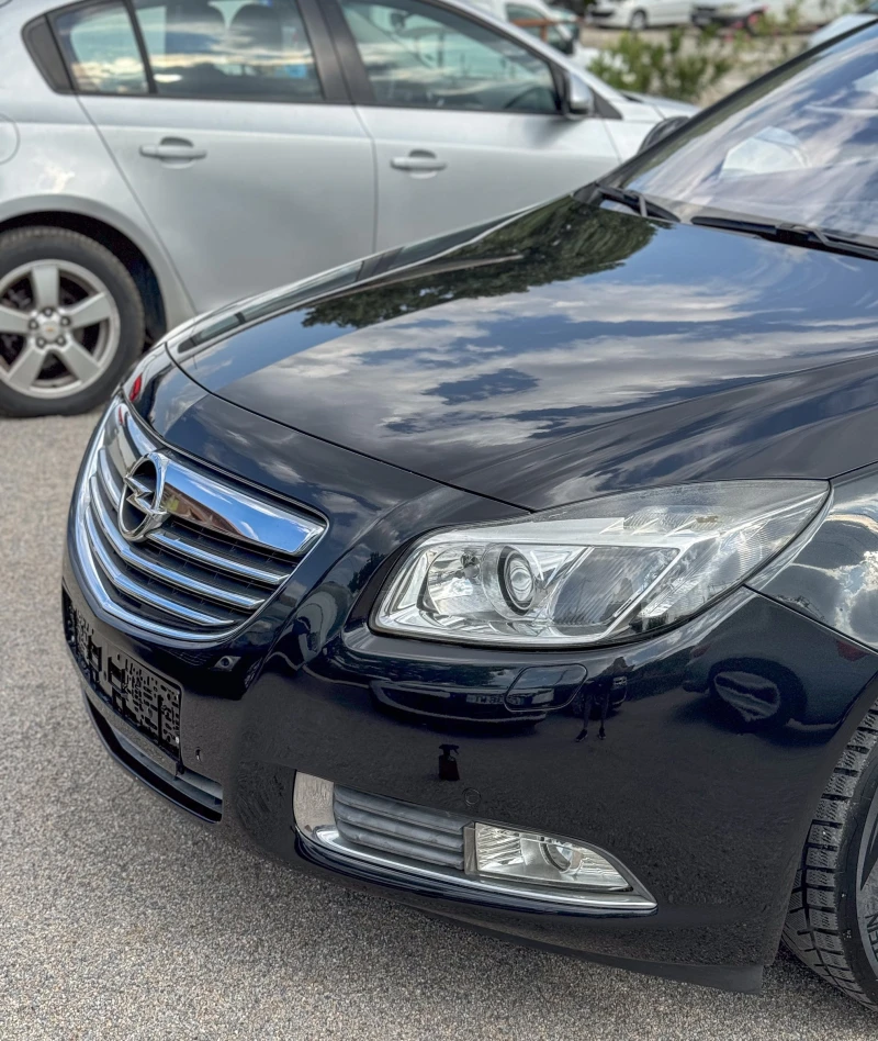 Opel Insignia 1.4T, снимка 11 - Автомобили и джипове - 51672116