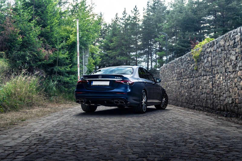 Mercedes-Benz E 63 AMG S, снимка 3 - Автомобили и джипове - 52217956