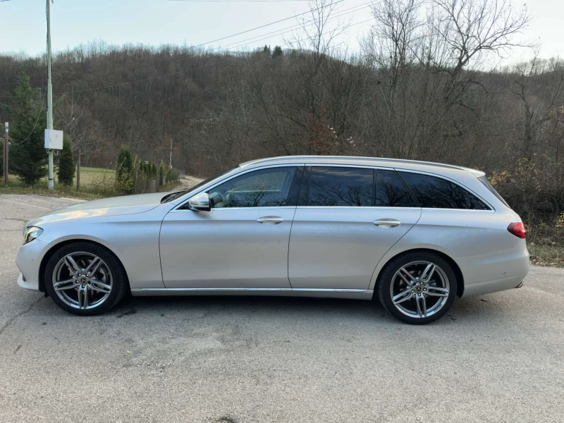 Mercedes-Benz E 220  W213 4-Matic, снимка 5 - Автомобили и джипове - 52510640