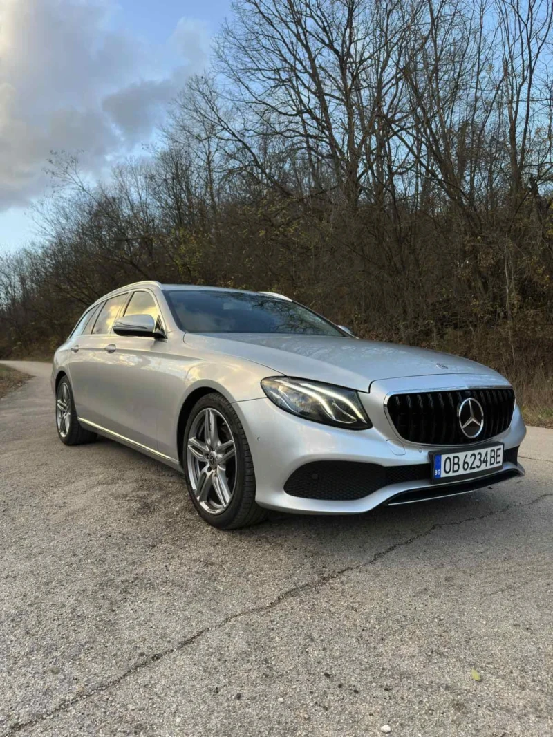 Mercedes-Benz E 220  W213 4-Matic, снимка 3 - Автомобили и джипове - 52510640