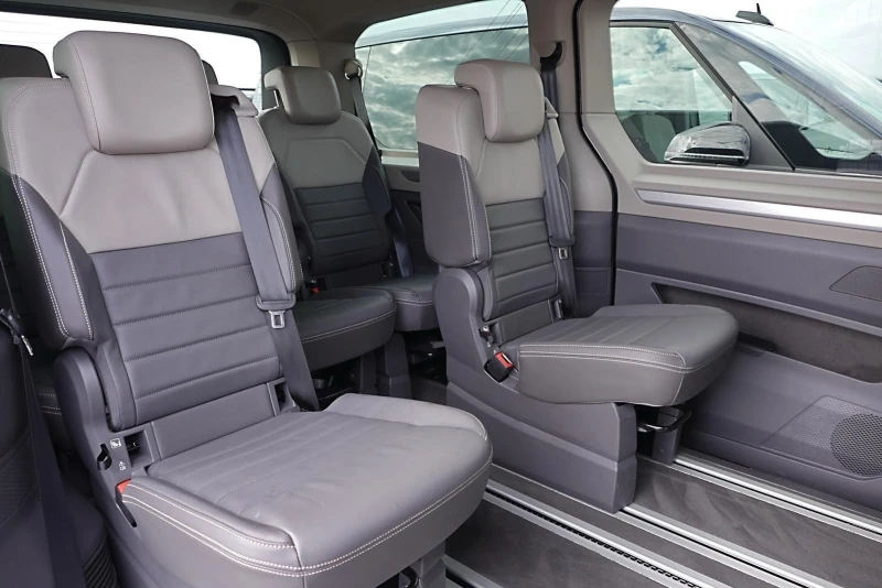VW Multivan T7 2.0 TDI LONG LIFE CAMERA LED 7МЕСТЕН, снимка 10 - Автомобили и джипове - 52713639