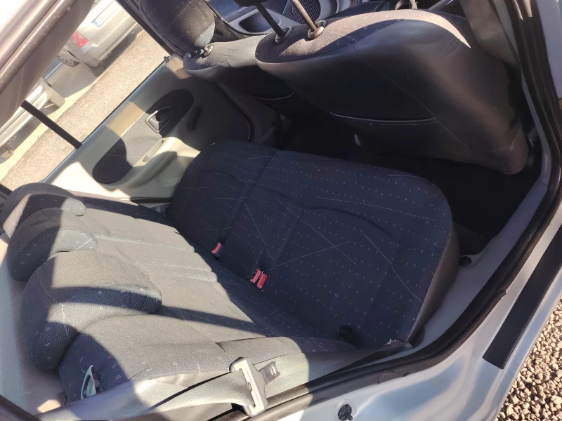 Renault Clio 1.2i, снимка 6 - Автомобили и джипове - 52765780