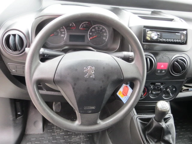 Peugeot Bipper 1,3 Multijet, снимка 8 - Автомобили и джипове - 39914368