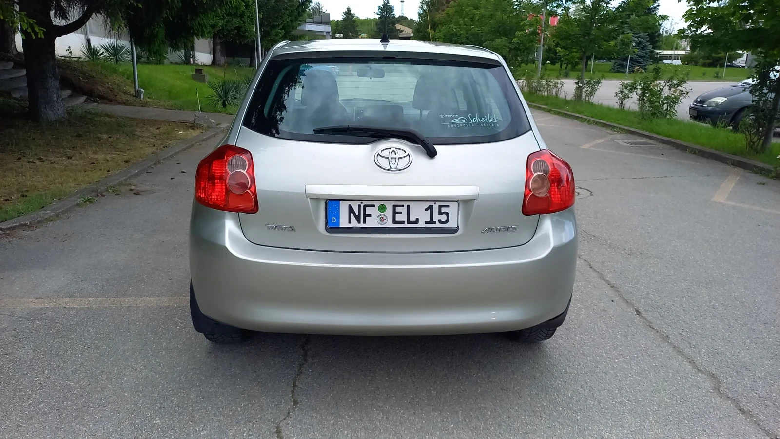 Toyota Auris 1, 33vvti 100к.с 6ск. - изображение 8