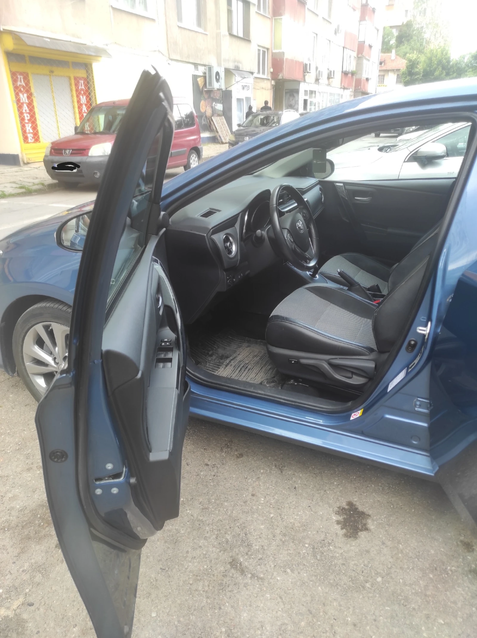 Toyota Auris  - изображение 9