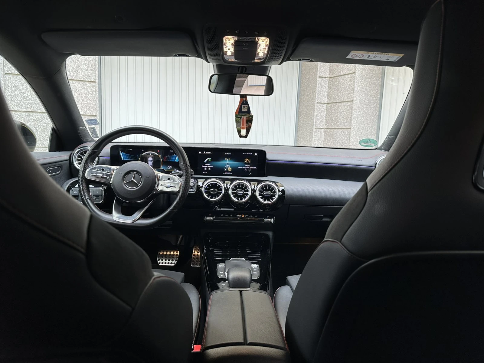 Mercedes-Benz CLA 350 AMG 4MATIC/TURBO/AMG LINE/KEYLESS/CAMERA/AMBIENT - изображение 10
