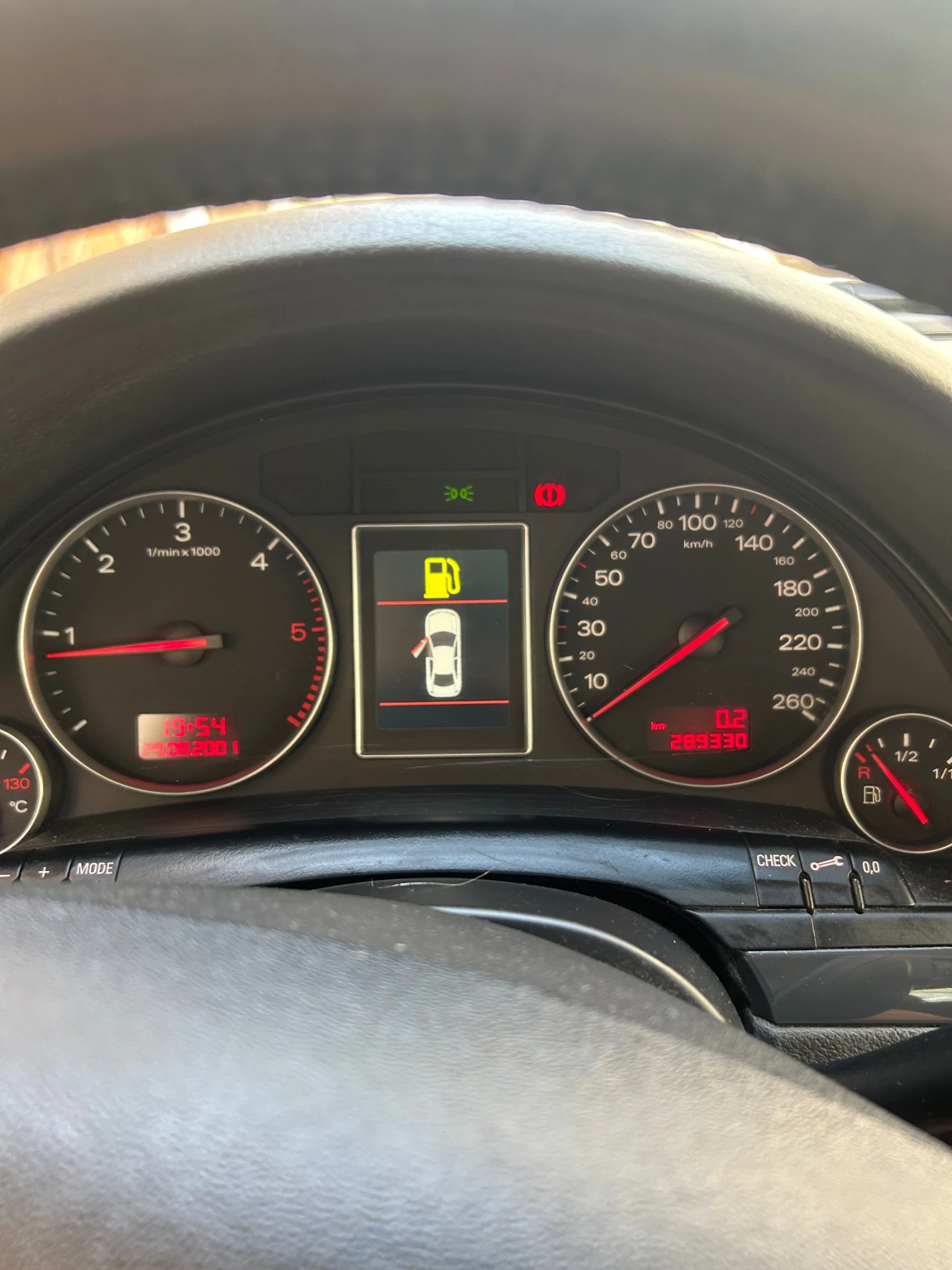 Audi A4 2.5TDI 155 - изображение 10