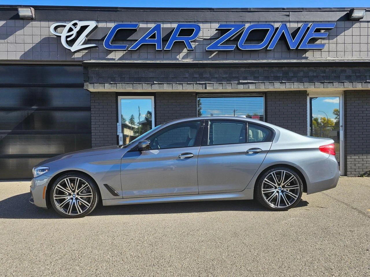 BMW 540 xDrive * Пълна сервизна история*  - изображение 3