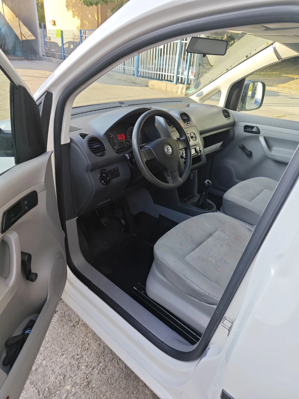 VW Caddy | Mobile.bg — изображение 12