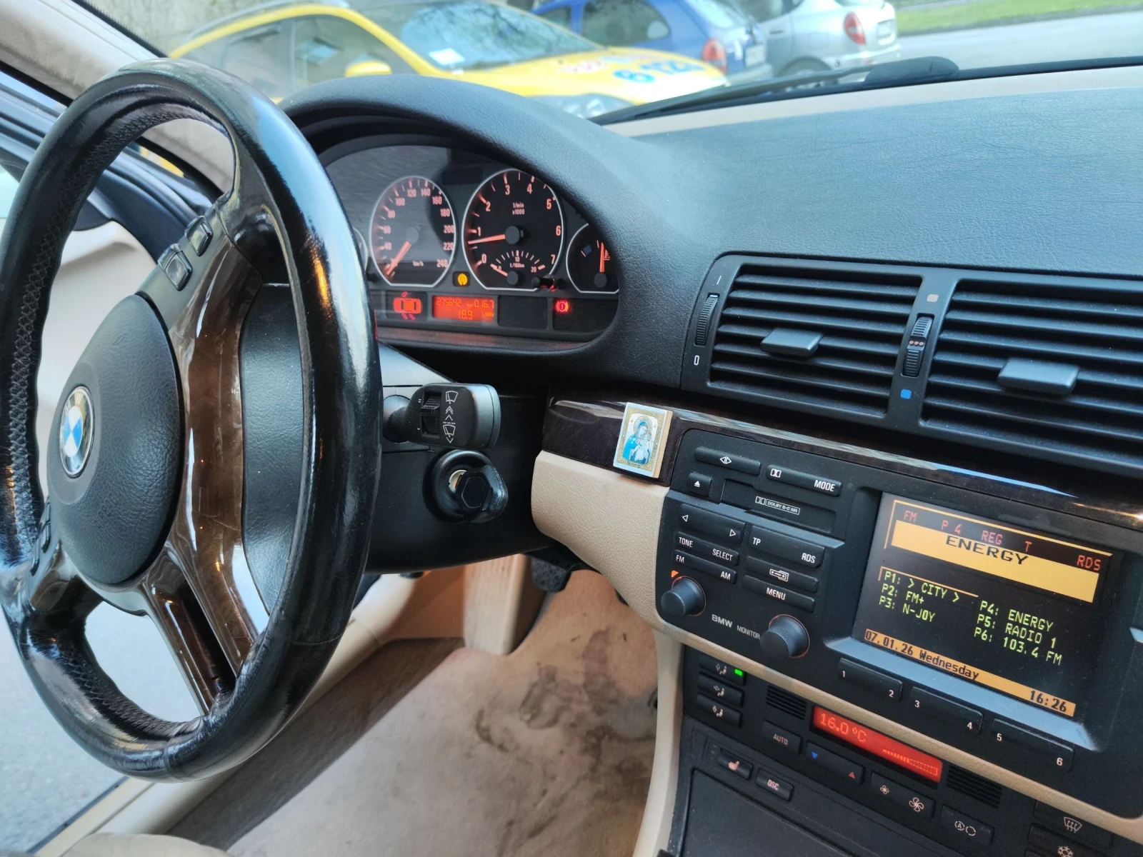 BMW 320 320i - изображение 8