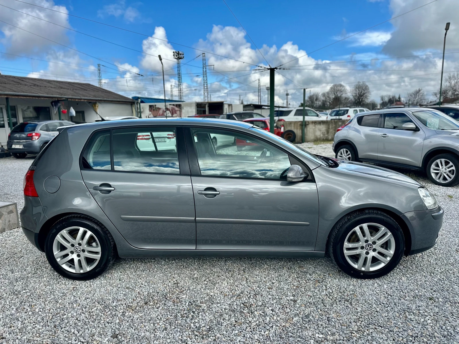 VW Golf 1.6i-NAVI* ЗАВОДСКА ГАЗ, снимка 6 - Автомобили и джипове - 54079229