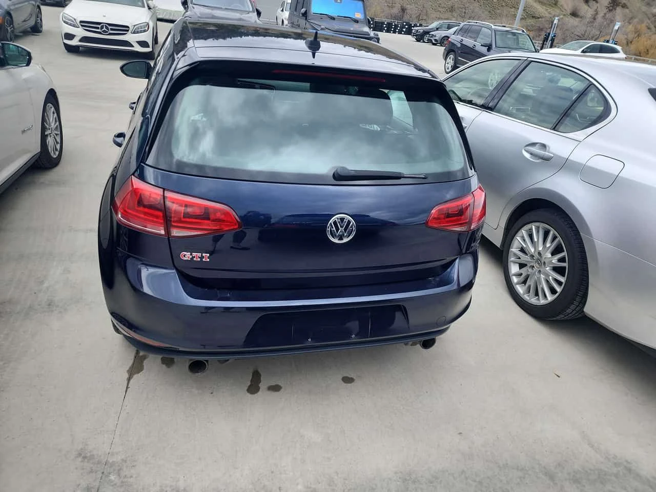 VW Golf * Performance * CARFAX * РЪЧКА * ДВА КЛЮЧА, снимка 4 - Автомобили и джипове - 54110461