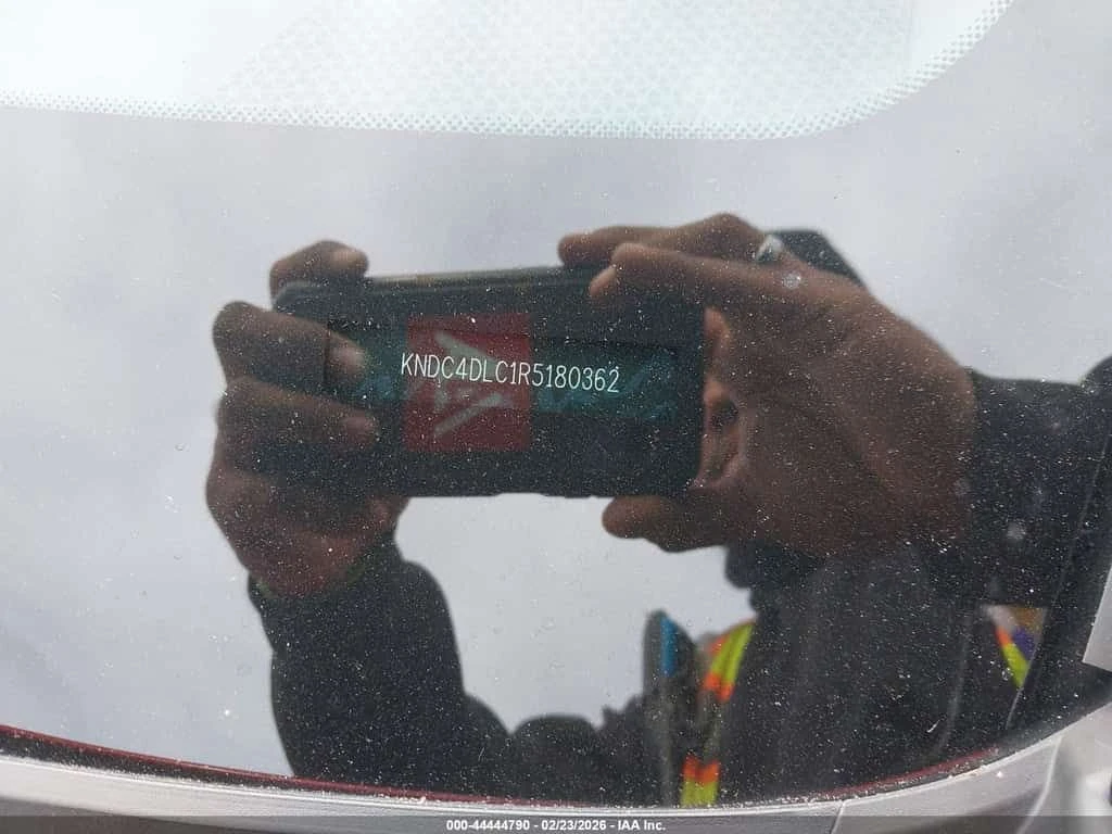 Kia EV6 * GT LINE * CARFAX * БЕЗ ПЪРВОНАЧАЛНА ВНОСКА, снимка 9 - Автомобили и джипове - 54133510