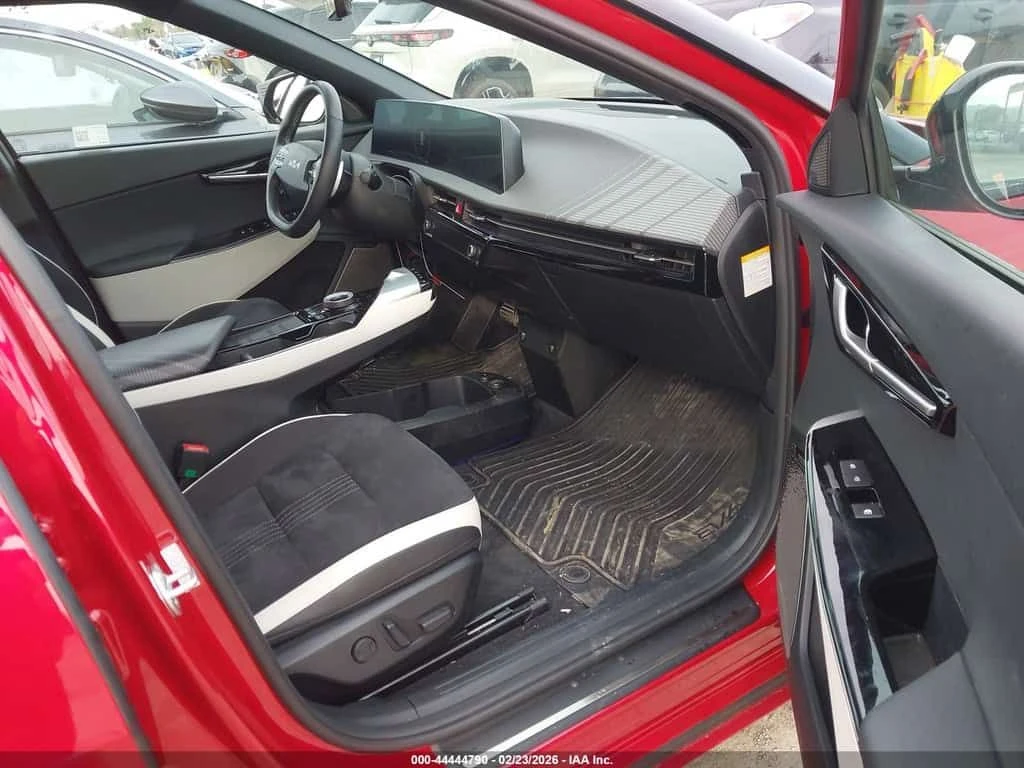 Kia EV6 * GT LINE * CARFAX * БЕЗ ПЪРВОНАЧАЛНА ВНОСКА, снимка 5 - Автомобили и джипове - 54133510