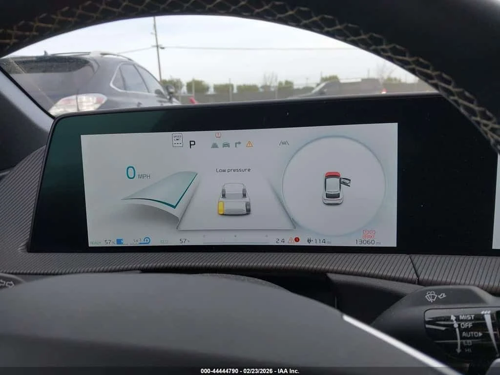 Kia EV6 * GT LINE * CARFAX * БЕЗ ПЪРВОНАЧАЛНА ВНОСКА, снимка 17 - Автомобили и джипове - 54133510