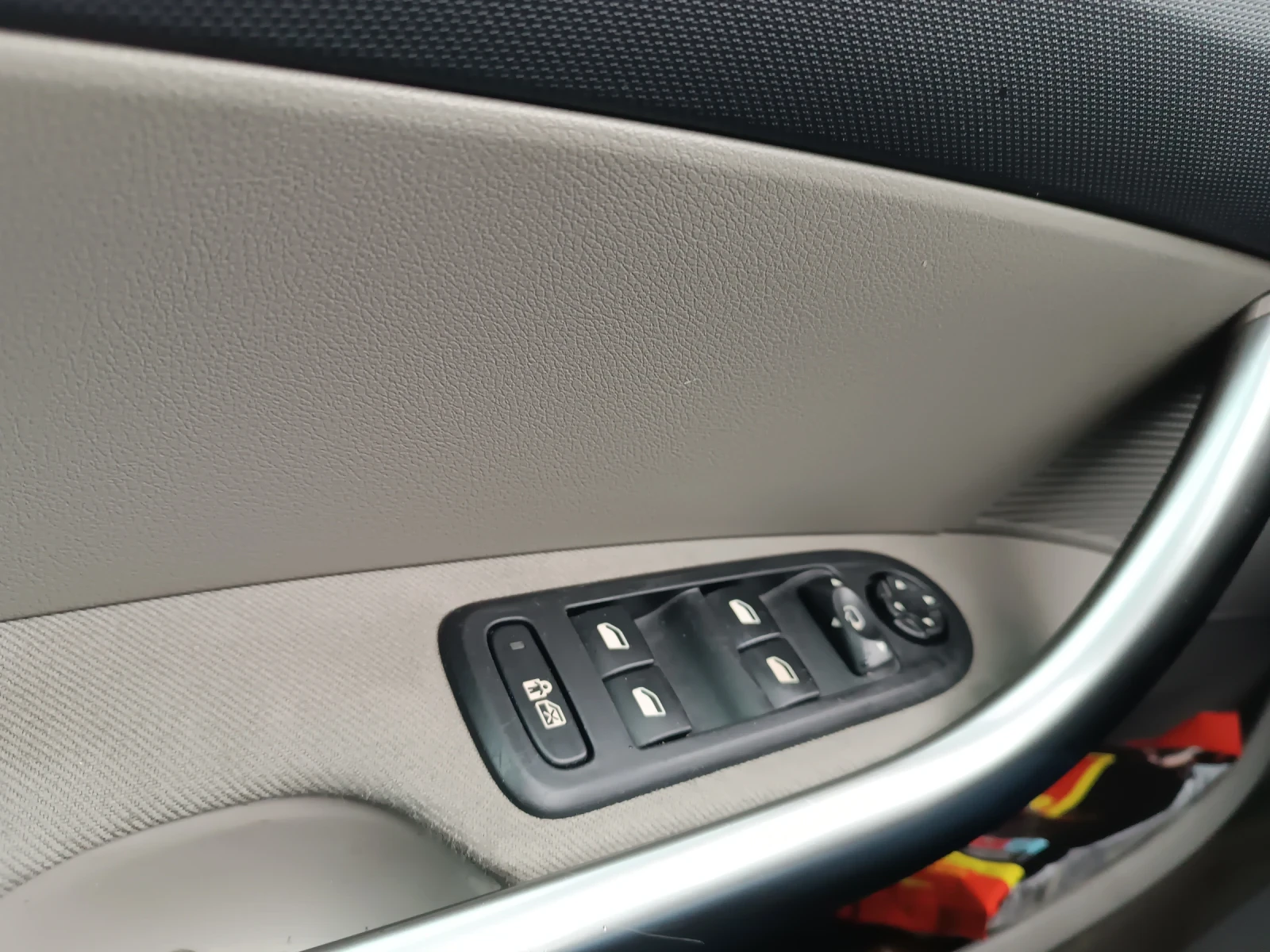 Peugeot 308 1.6 THP 156k.s., снимка 13 - Автомобили и джипове - 54173101