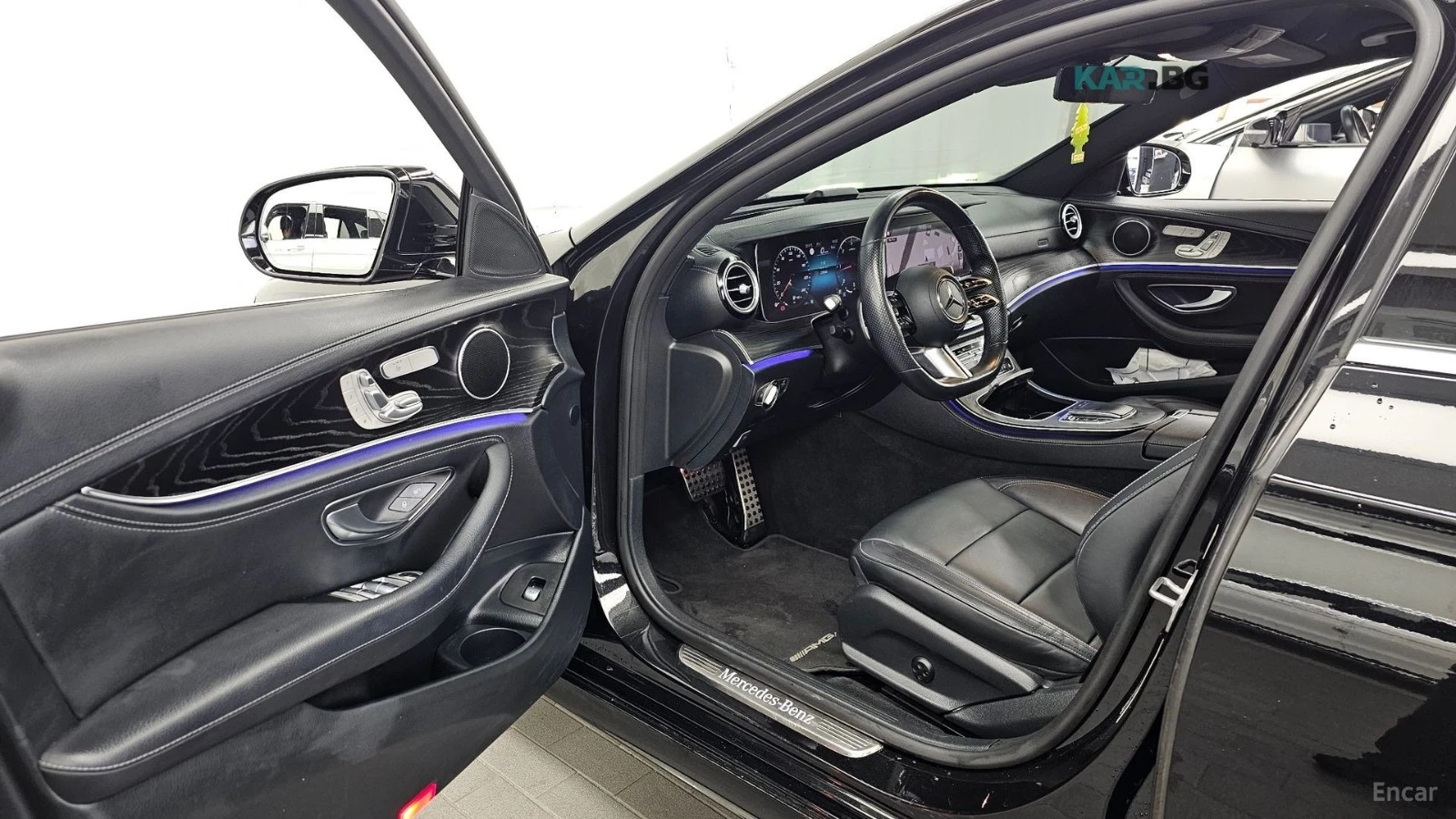 Mercedes-Benz E 220 AMG-LINE* 4MATIC* DISTRONIC* 360CAMERA* HEAD-UP* 2, снимка 5 - Автомобили и джипове - 54820831