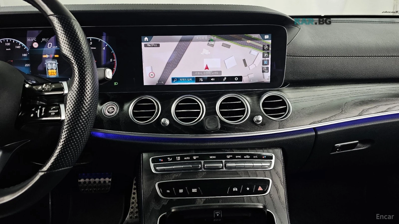 Mercedes-Benz E 220 AMG-LINE* 4MATIC* DISTRONIC* 360CAMERA* HEAD-UP* 2, снимка 9 - Автомобили и джипове - 54820831