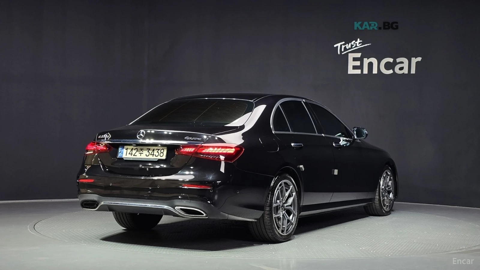 Mercedes-Benz E 220 AMG-LINE* 4MATIC* DISTRONIC* 360CAMERA* HEAD-UP* 2, снимка 3 - Автомобили и джипове - 54820831